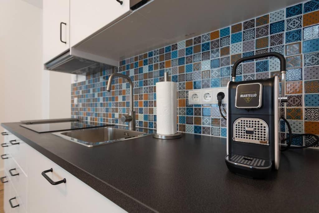 14 C&J'S Apartment Виена Екстериор снимка