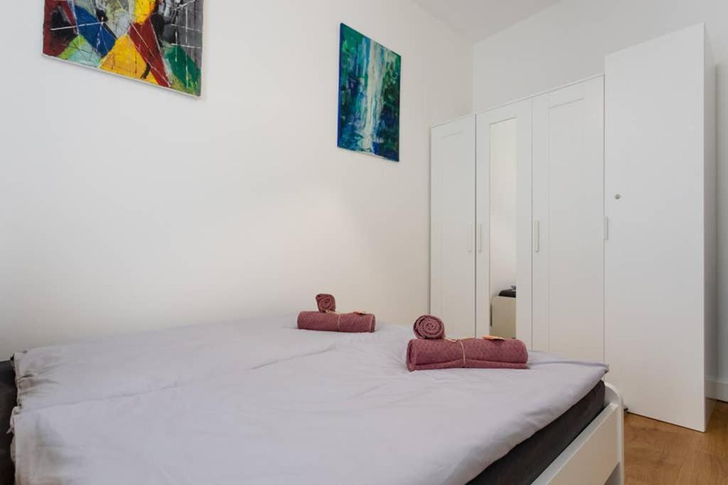 14 C&J'S Apartment Виена Екстериор снимка